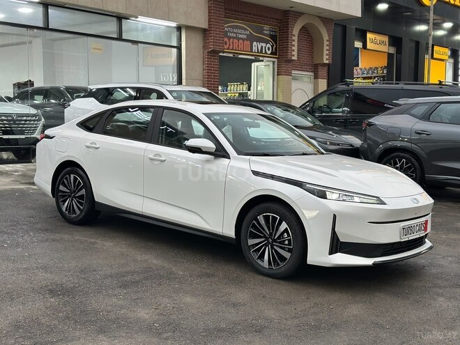 Changan Qiyuan A05-3