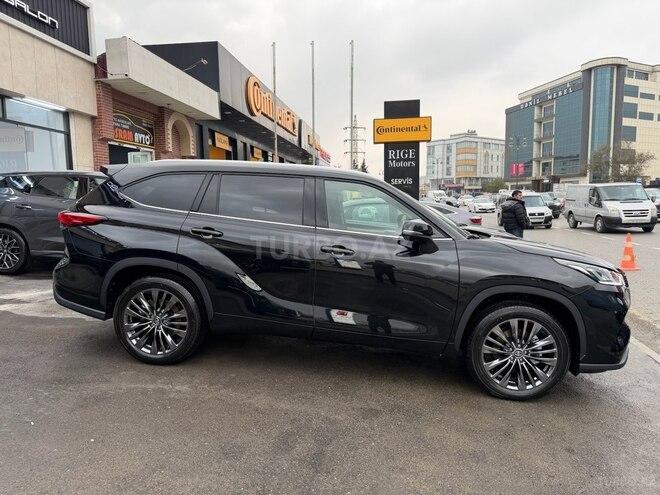 Toyota Highlander-7