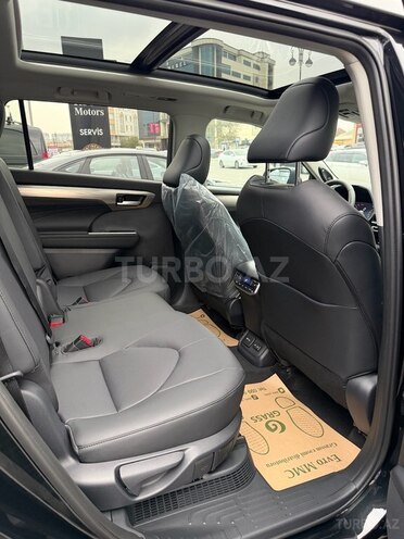 Toyota Highlander-30