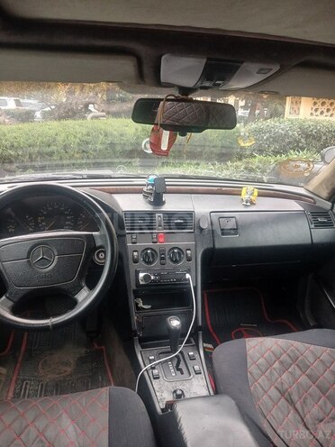 Mercedes C 250 1995, 526,385 km - 2.5 l - Bakı