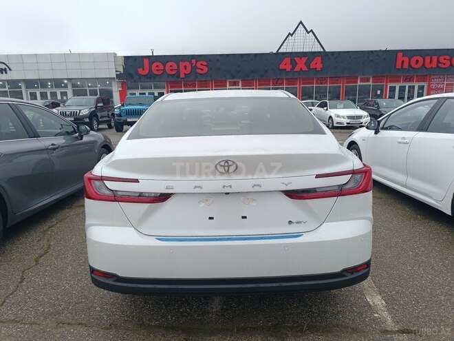 Toyota Camry-14