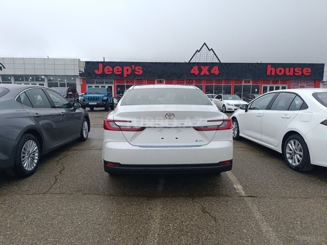 Toyota Camry-16