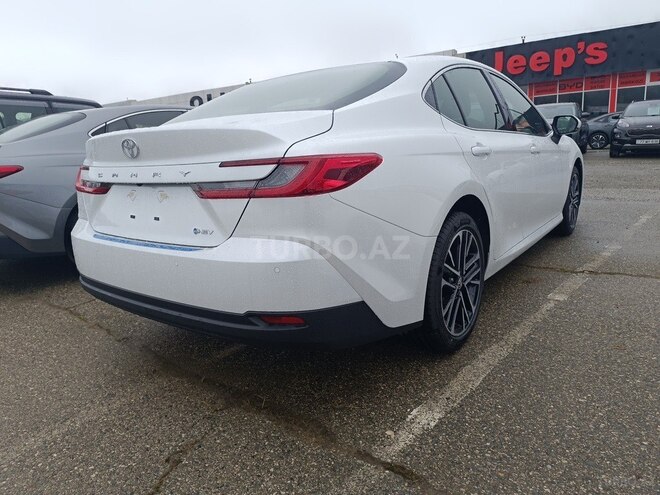 Toyota Camry-6