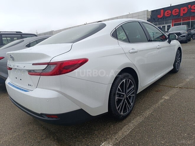 Toyota Camry-12
