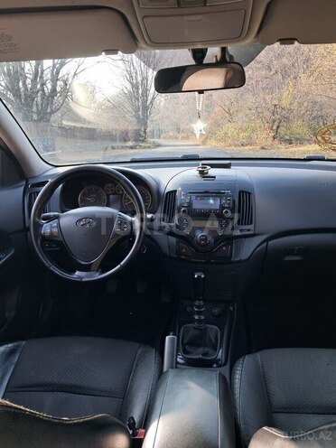 Hyundai i30 2009, 400,000 km - 1.6 l - Bakı