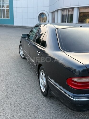 Mercedes E 240 1999, 480,000 km - 2.4 л - Sumqayıt