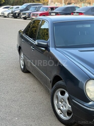 Mercedes E 240 1999, 480,000 km - 2.4 л - Sumqayıt