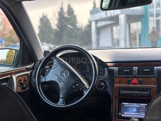 Mercedes E 240 1999, 480,000 km - 2.4 л - Sumqayıt