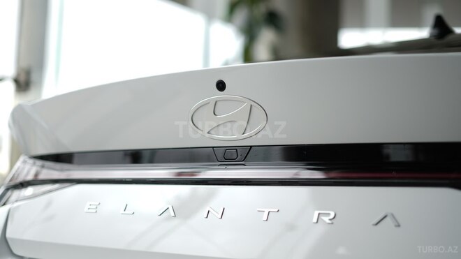 Hyundai Elantra-18