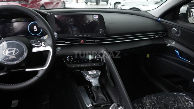 Hyundai Elantra-9