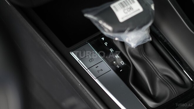 Hyundai Elantra-12