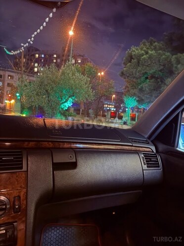 Mercedes E 240 1999, 375,000 km - 2.4 l - Bakı