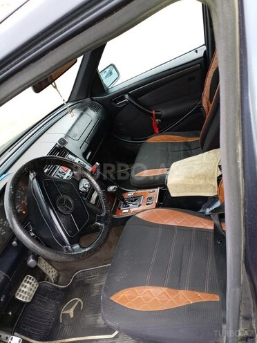 Mercedes C 220 1998, 240,543 km - 2.2 l - Bakı