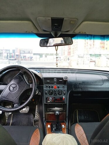 Mercedes C 220 1998, 240,543 km - 2.2 l - Bakı