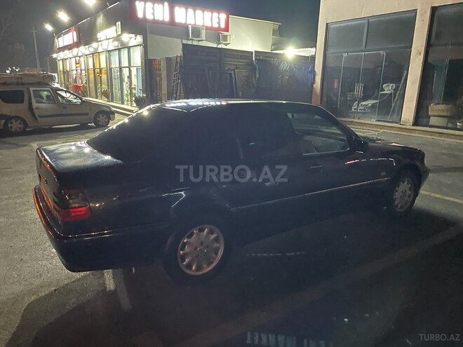 Mercedes C 180 2000, 360,100 km - 1.8 l - Qəbələ