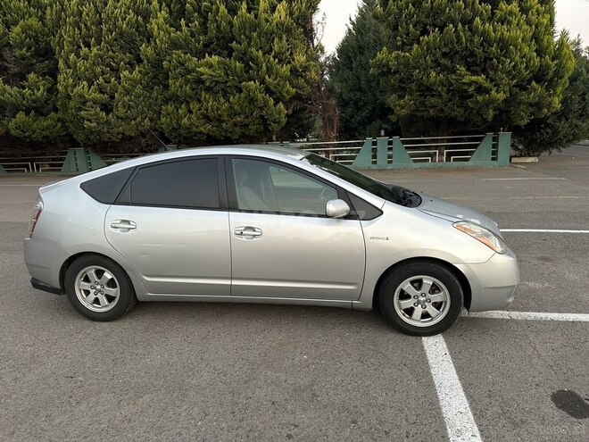 Toyota Prius 2009, 165,000 km - 1.5 l - Qazax