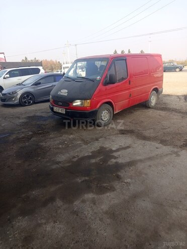 Ford Transit-1