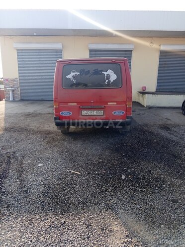 Ford Transit-6