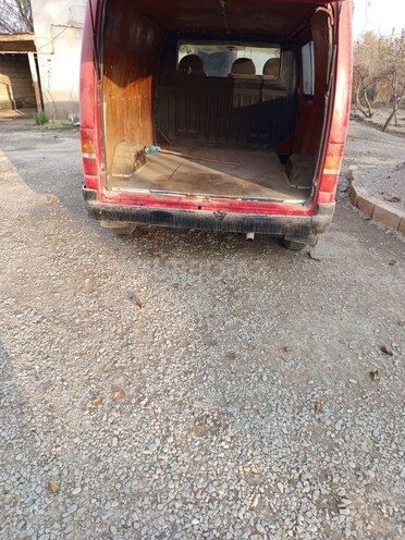 Ford Transit-5