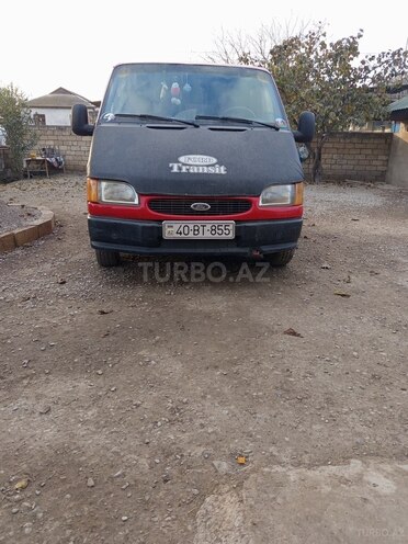 Ford Transit-8