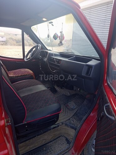 Ford Transit-11