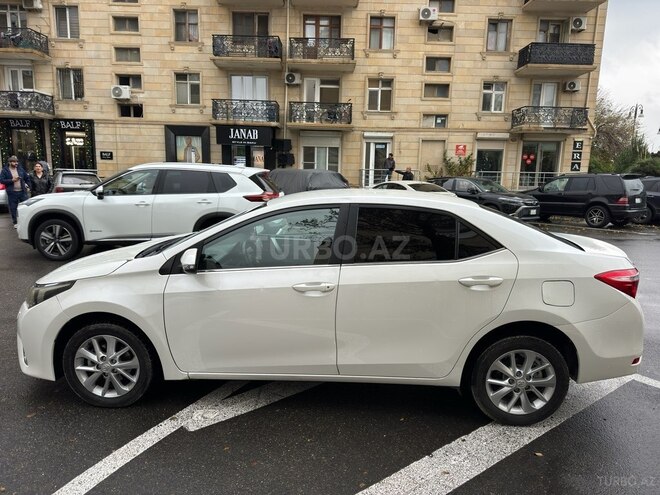 Toyota Corolla 2013, 199,889 km - 1.6 l - Bakı