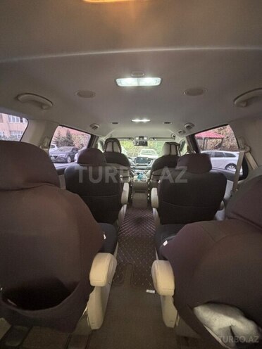 Kia Carnival-4