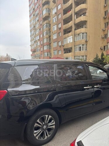 Kia Carnival-8