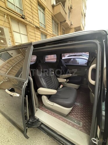 Kia Carnival-7