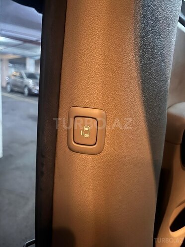 Kia Carnival-3