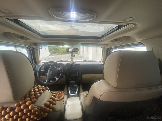 Hummer H3-7