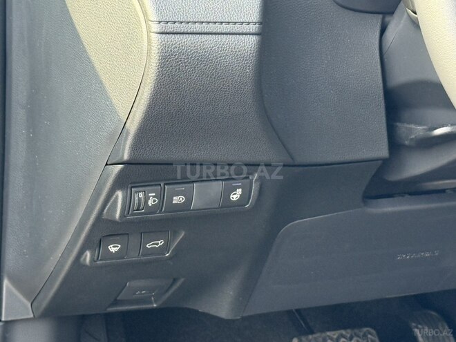 Toyota Corolla Cross-9