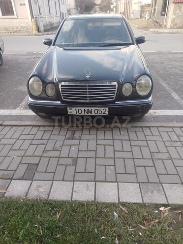 Mercedes E 320 1998, 500,000 km - 3.2 l - Quba