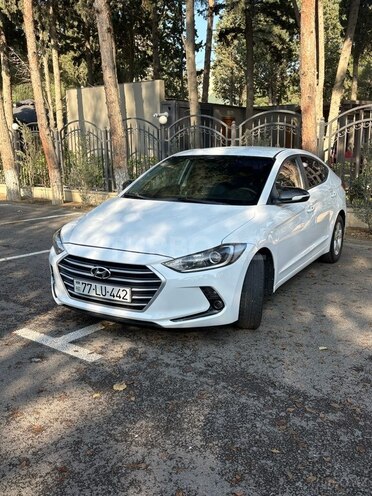 Hyundai Avante 2016, 250,000 km - 1.6 л - Bakı
