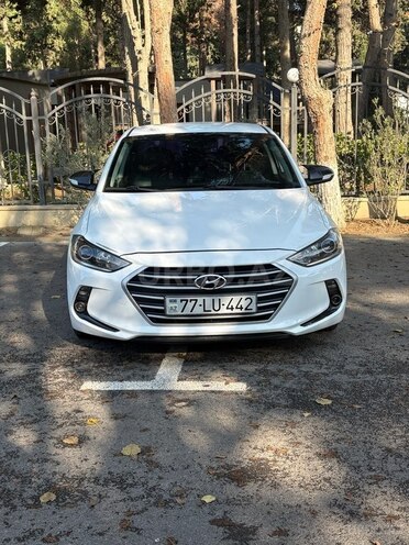 Hyundai Avante 2016, 250,000 km - 1.6 л - Bakı