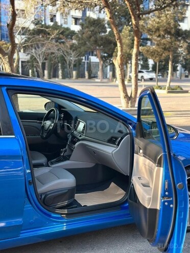 Hyundai Elantra 2017, 205,996 km - 2.0 l - Bakı