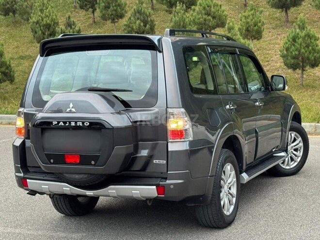 Mitsubishi Pajero 2015, 140,000 km - 3.8 л - Bakı