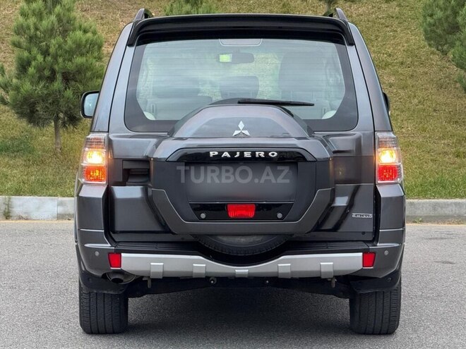 Mitsubishi Pajero 2015, 140,000 km - 3.8 л - Bakı