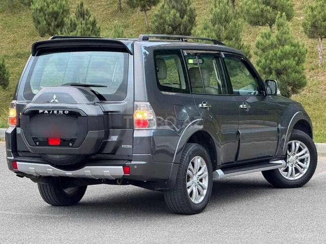 Mitsubishi Pajero 2015, 140,000 km - 3.8 л - Bakı