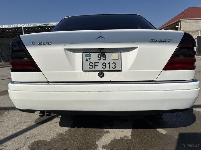 Mercedes C 280-11
