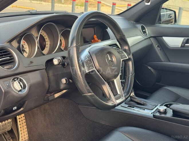 Mercedes C 250 2014, 266,000 km - 1.8 л - Bakı