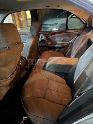 Mercedes E 240 1999, 375,000 km - 2.4 l - Bakı