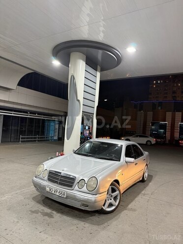 Mercedes E 240 1999, 375,000 km - 2.4 l - Bakı
