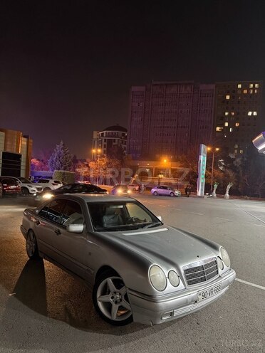 Mercedes E 240 1999, 375,000 km - 2.4 l - Bakı