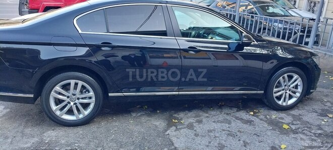 Volkswagen Passat 2018, 77,200 km - 2.0 л - Bakı