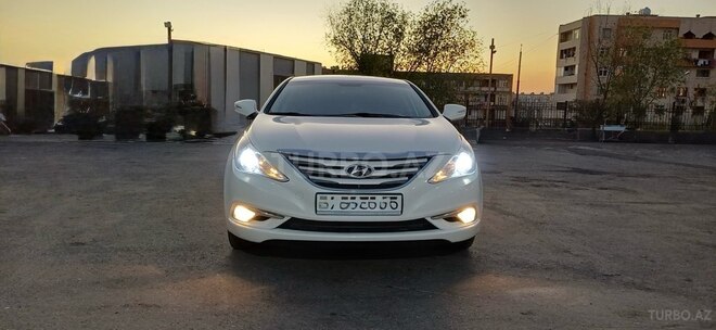 Hyundai Sonata-1