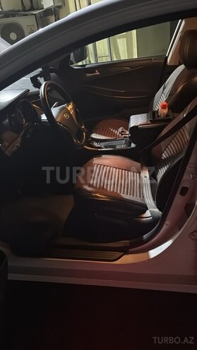 Hyundai Sonata-7