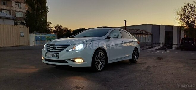 Hyundai Sonata-2