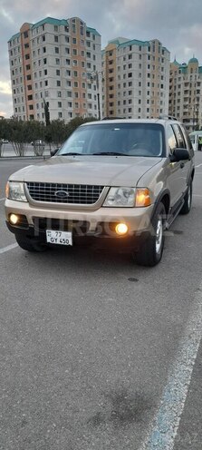 Ford Explorer-1