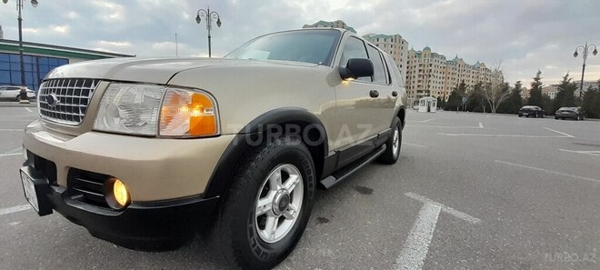 Ford Explorer-3